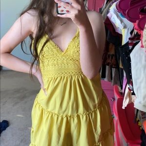 yellow dress